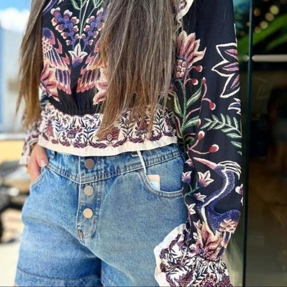 FARM Rio Peacock Floral Ruffle Crop Blouse - Picture 7 of 8